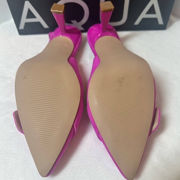 NWT Bloomingdale’s Exclusive Aqua Bell Slingback Heels - Picture 4 of 9